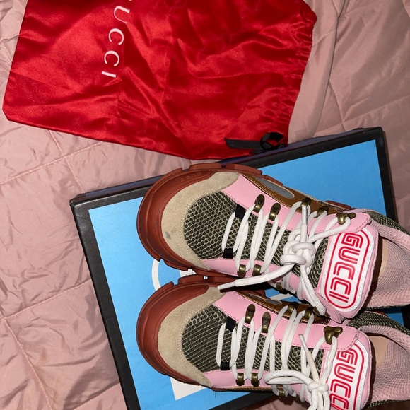 Gucci - Picture 3 of 6